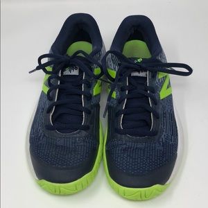 New Balance tennis shoes